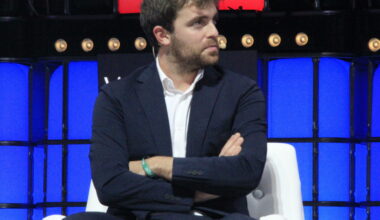 Liverpool in 'crazy battle' to sign €70m star