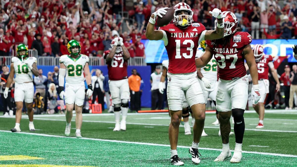 Indiana routs Oregon in Peach Bowl, earns date with Miami in CFP National Championship