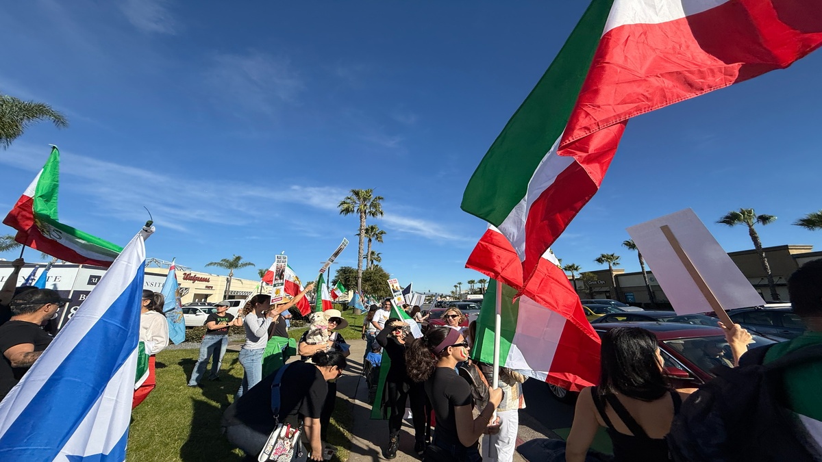 Dozens protest in Clairemont against Iran’s government amid continued unrest – NBC 7 San Diego