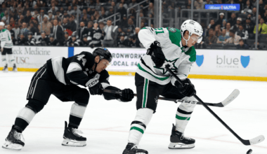 Robertson scores go-ahead goal late in 3rd, Stars edge Kings