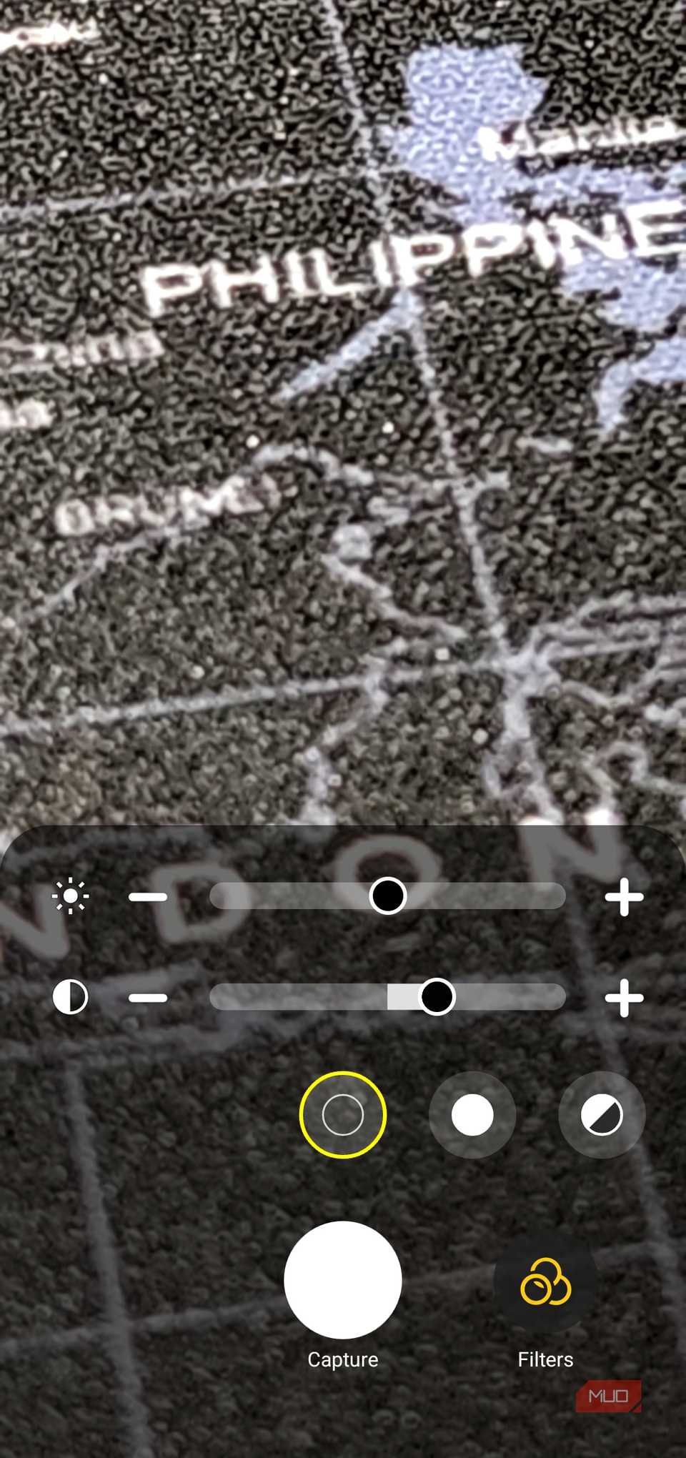 Magnifier app options on Samsung Galaxy phone