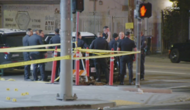 4 people shot outside of restaurant in South Los Angeles