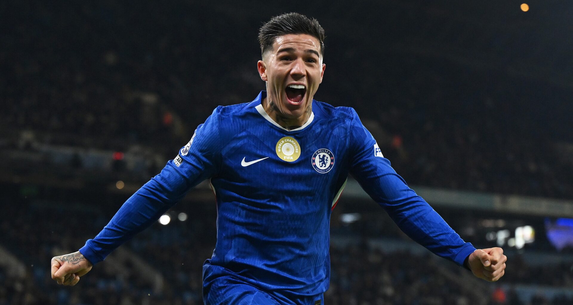 Chelsea strike in STOPPAGE TIME to earn a point at Man City