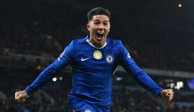 Chelsea strike in STOPPAGE TIME to earn a point at Man City