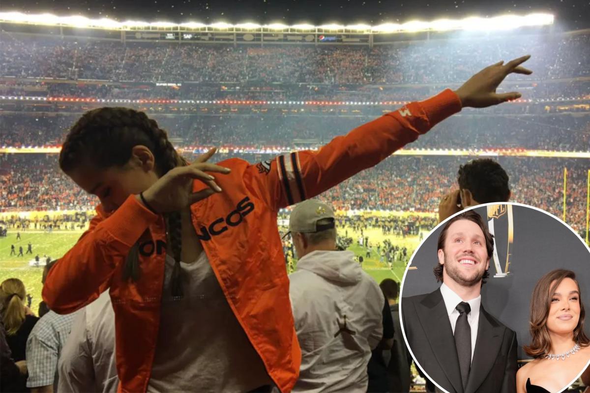 Hailee Steinfeld's Broncos photo goes viral before Josh Allen playoff showdown