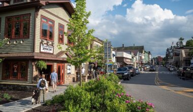 11 Easygoing Small Towns in New York