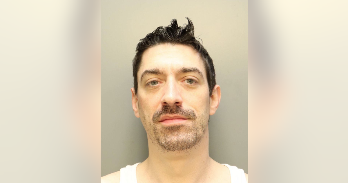 Philadelphia EMT charged with allegedly stealing cash from deceased woman