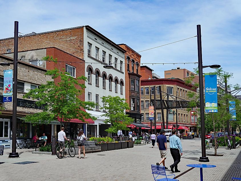 thaca, home of Cornell University, has a lively downtown. 
