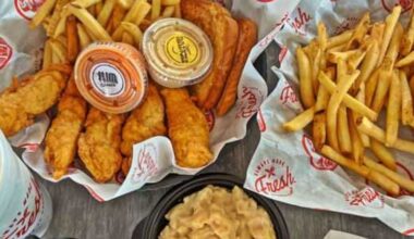 Slim Chickens opens 2nd restaurant on SA's Far West Side