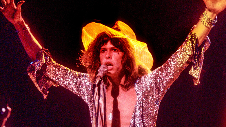 Steven Tyler in big hat on stage in the 1970s
