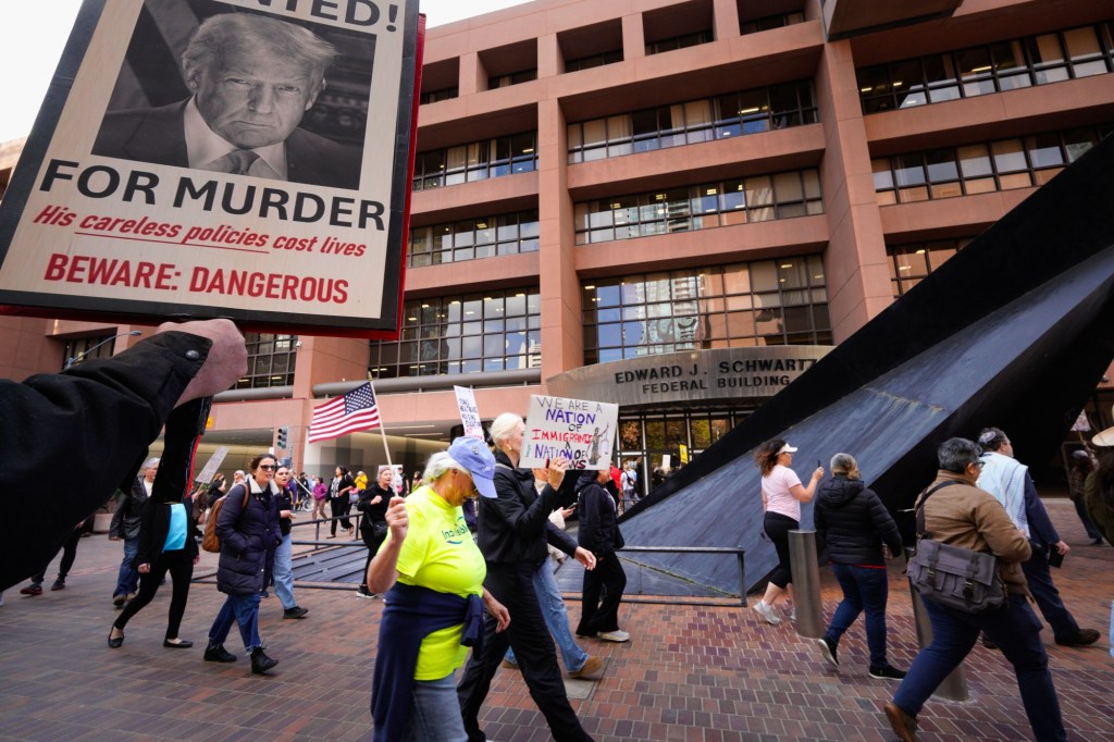 Crowds protest in San Diego after fatal ICE shooting in Minneapolis – San Diego Union-Tribune