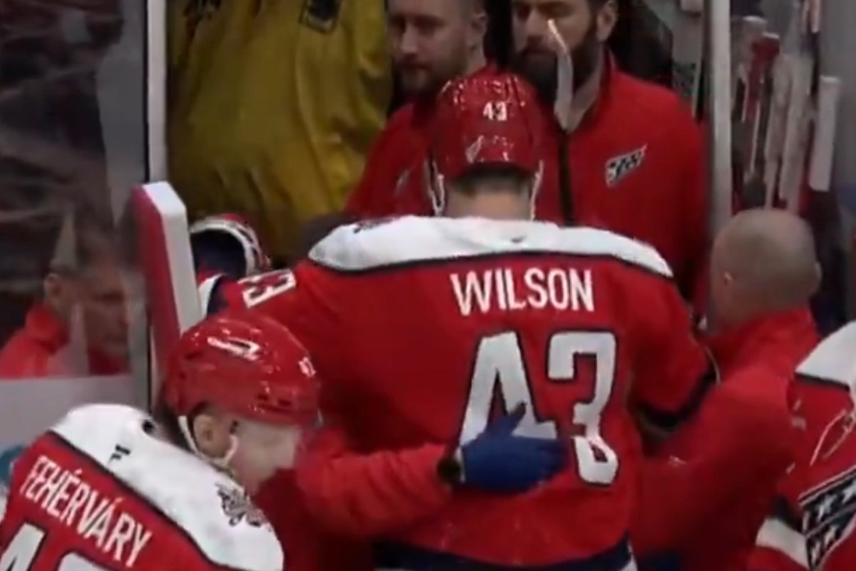 Tom Wilson leaves Capitals game against Blackhawks in first period with lower-body injury