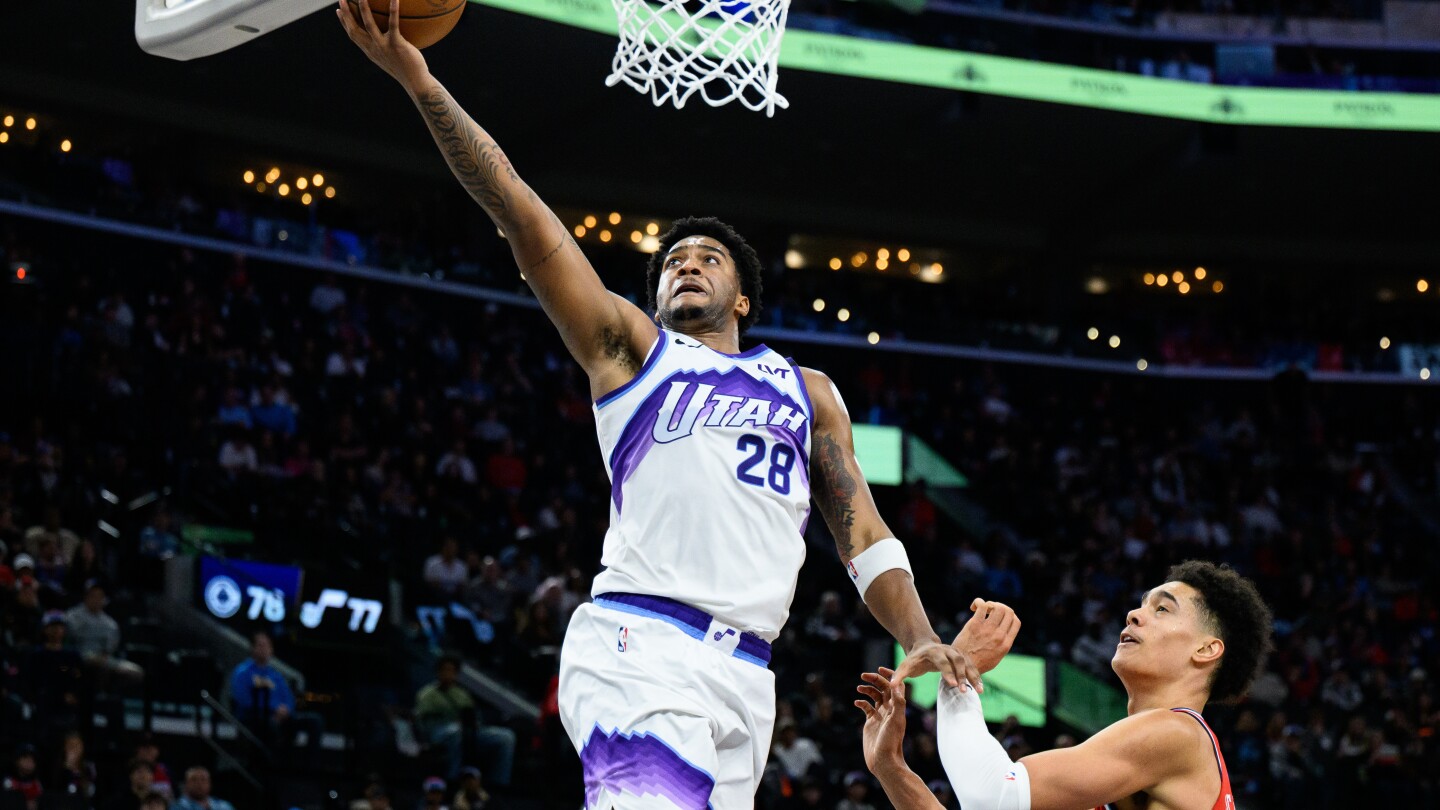 Sensabaugh scores 21 points in 1st quarter, highest for a bench player in at least 29 years