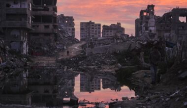 Israel returns 15 Palestinian bodies to Gaza