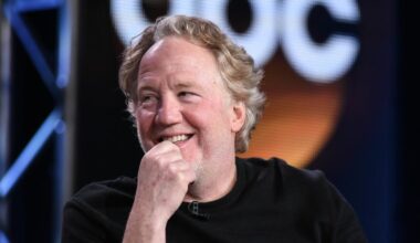 Timothy Busfield: U.S. Marshals join search, 'SVU' episode pulled