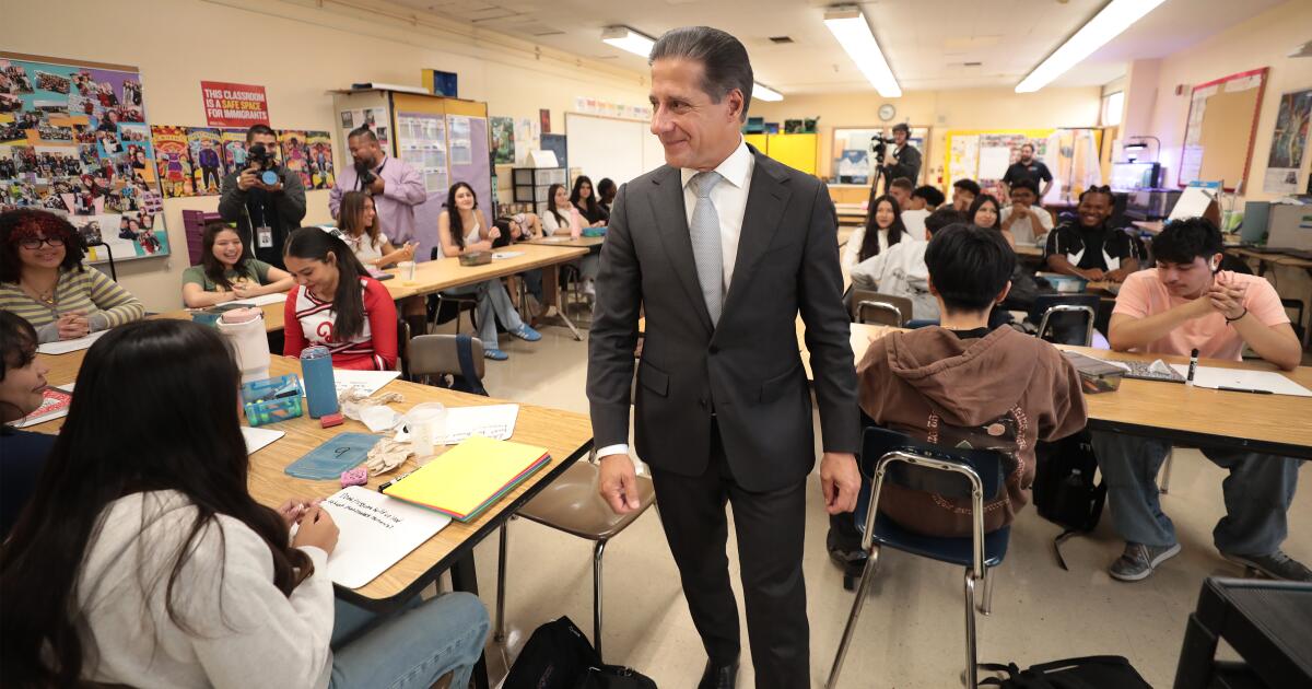 LAUSD students fall short of district academic goals, but improvements win praise
