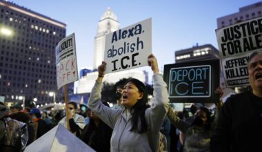 Peaceful protest over Minneapolis shooting begins in downtown Los Angeles; Bass assails ICE
