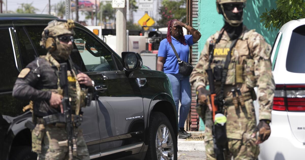 Lawsuits against ICE agents might be allowed under proposed California bill