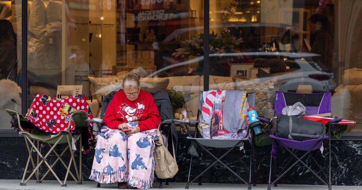 137th Rose Parade set to kick off in Pasadena. It's likely to be soggy