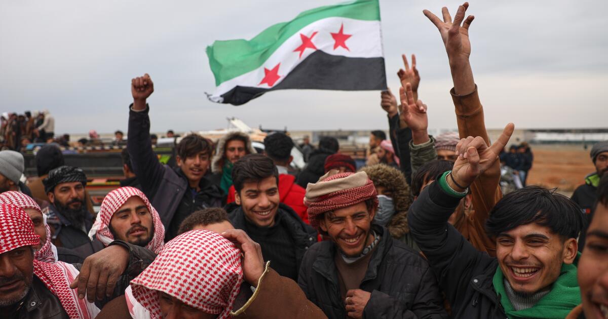 Syrian government forces enter northern towns after Kurdish fighters withdraw