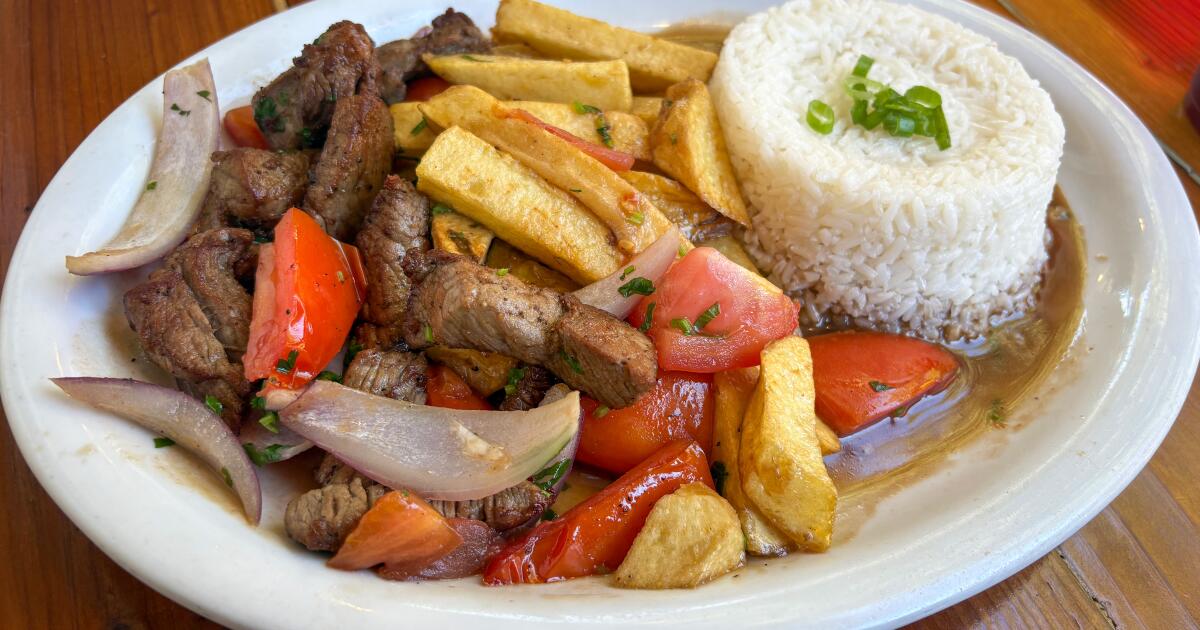 Best Peruvian restaurants with lomo saltado in Los Angeles