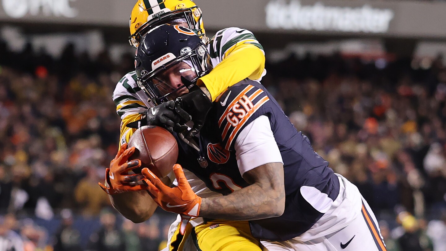 Bears favored at some sports books, Packers favored at others