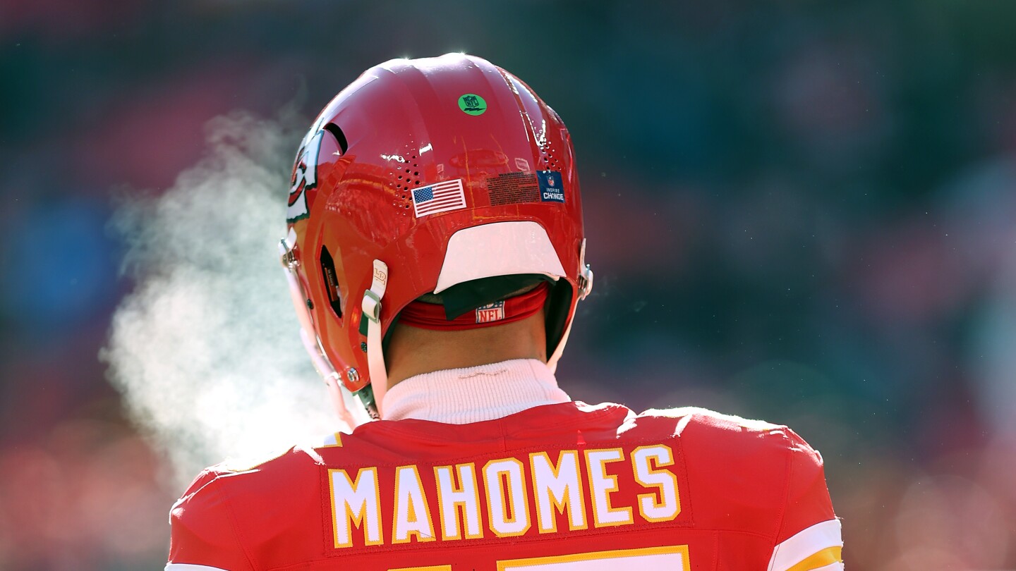 Patrick Mahomes will spend most of the offseason rehabbing in Kansas City