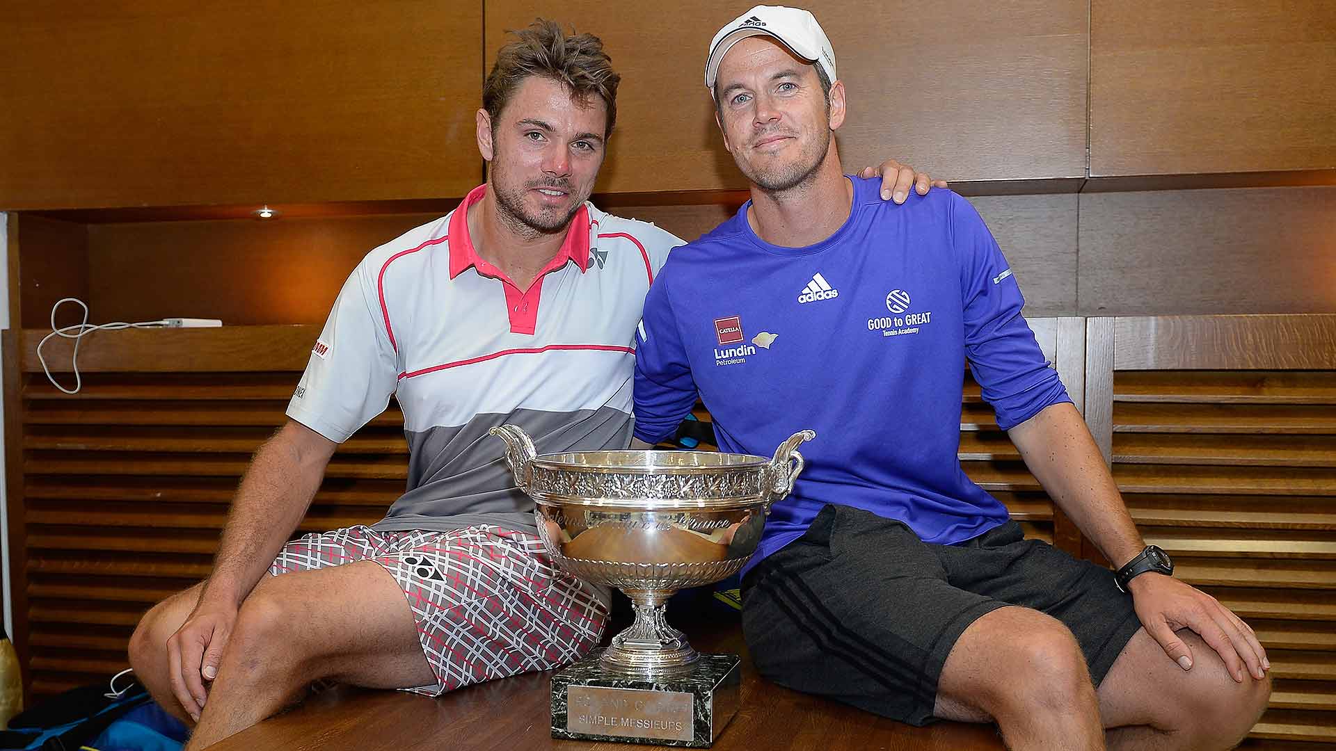 Stan Wawrinka and coach Magnus Norman celebrate their 2015 Roland Garros triumph.