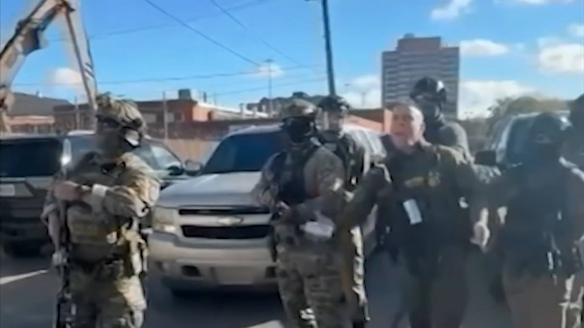 Judge dismissed lawsuit brought by protesters against DHS – NBC Chicago