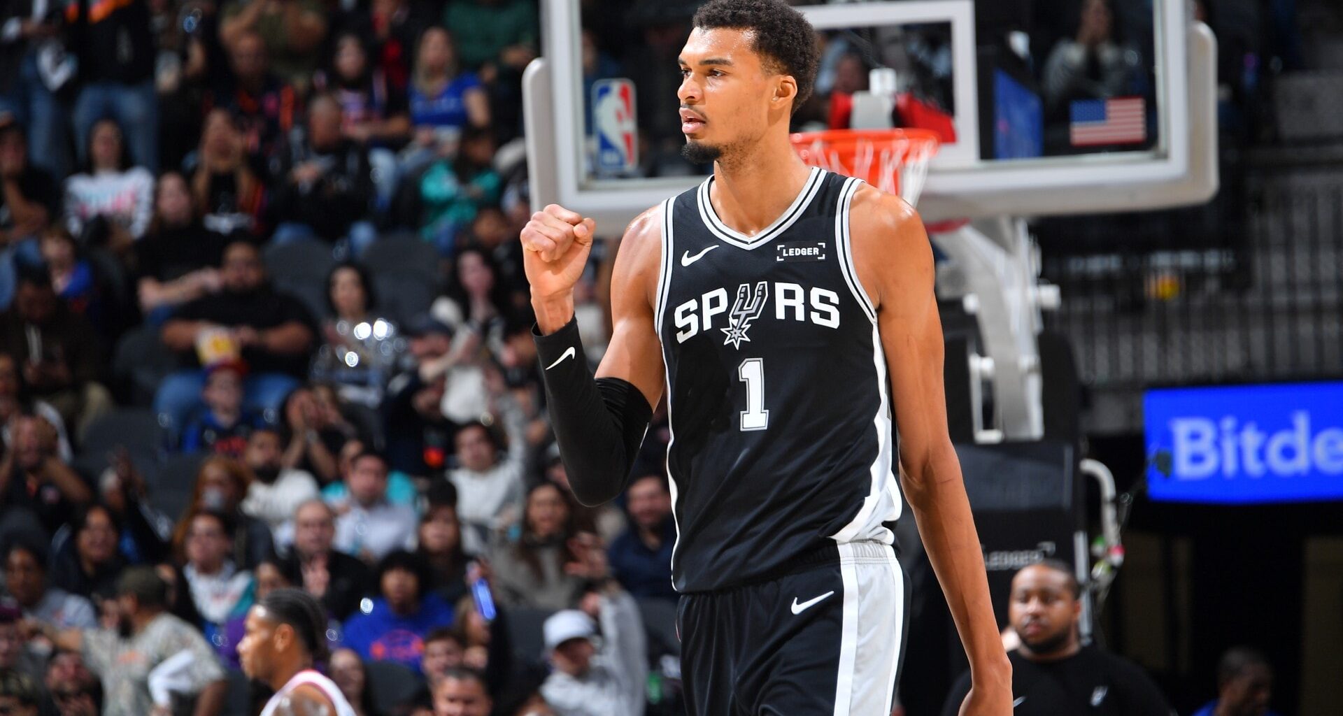 Shai's 46 points highlight a 12-game night in the Association