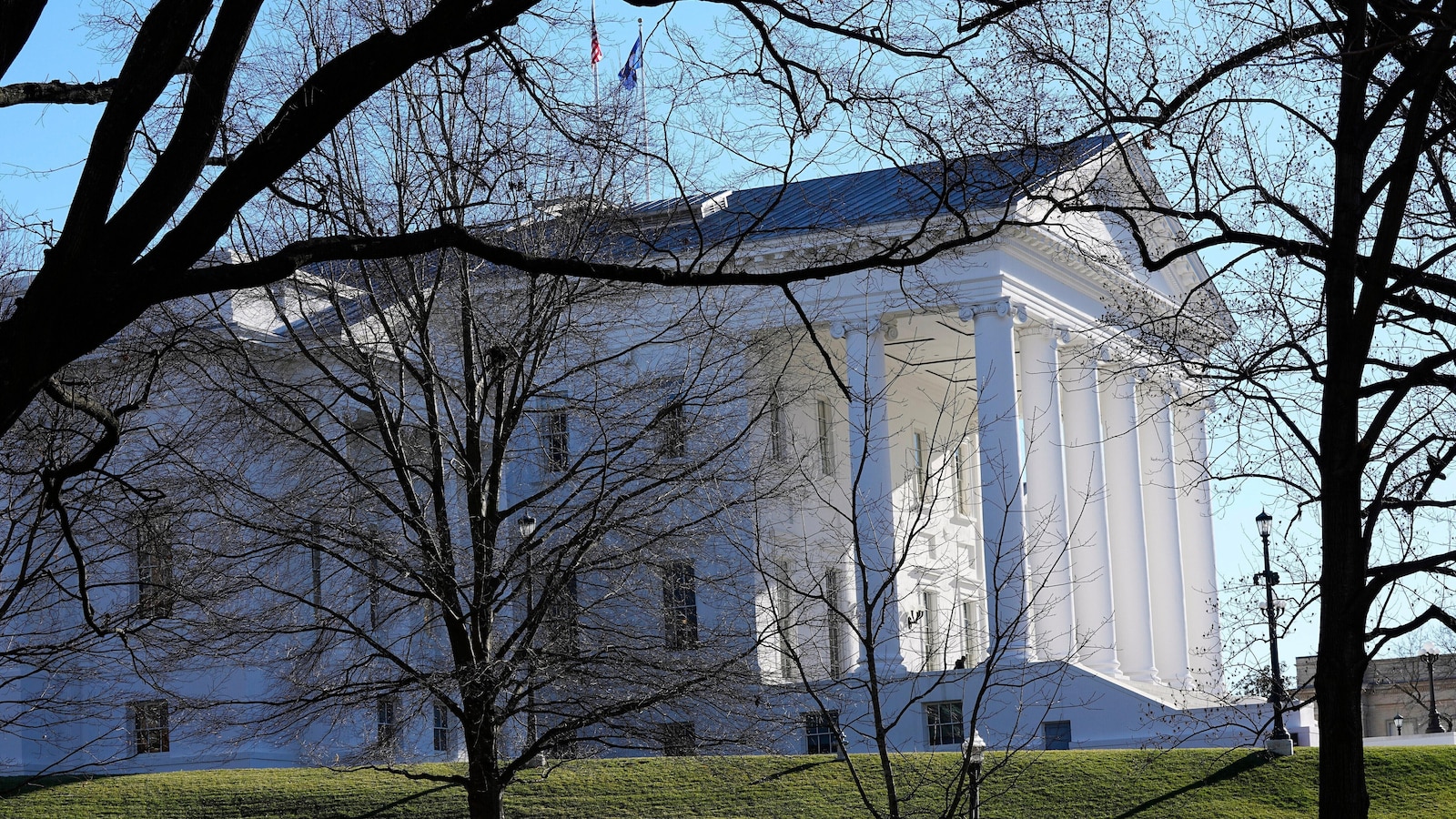 Virginia lawmakers back redrawing congressional maps, paving way for voter referendum