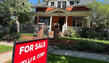 Average US long-term mortgage rate ticks higher, holding near lowest point in more than 3 years