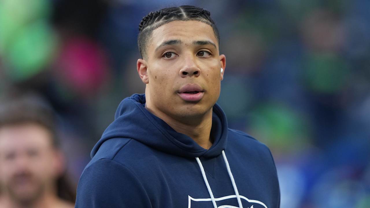 Seahawks RB Zach Charbonnet out for remainder of playoffs with torn ACL