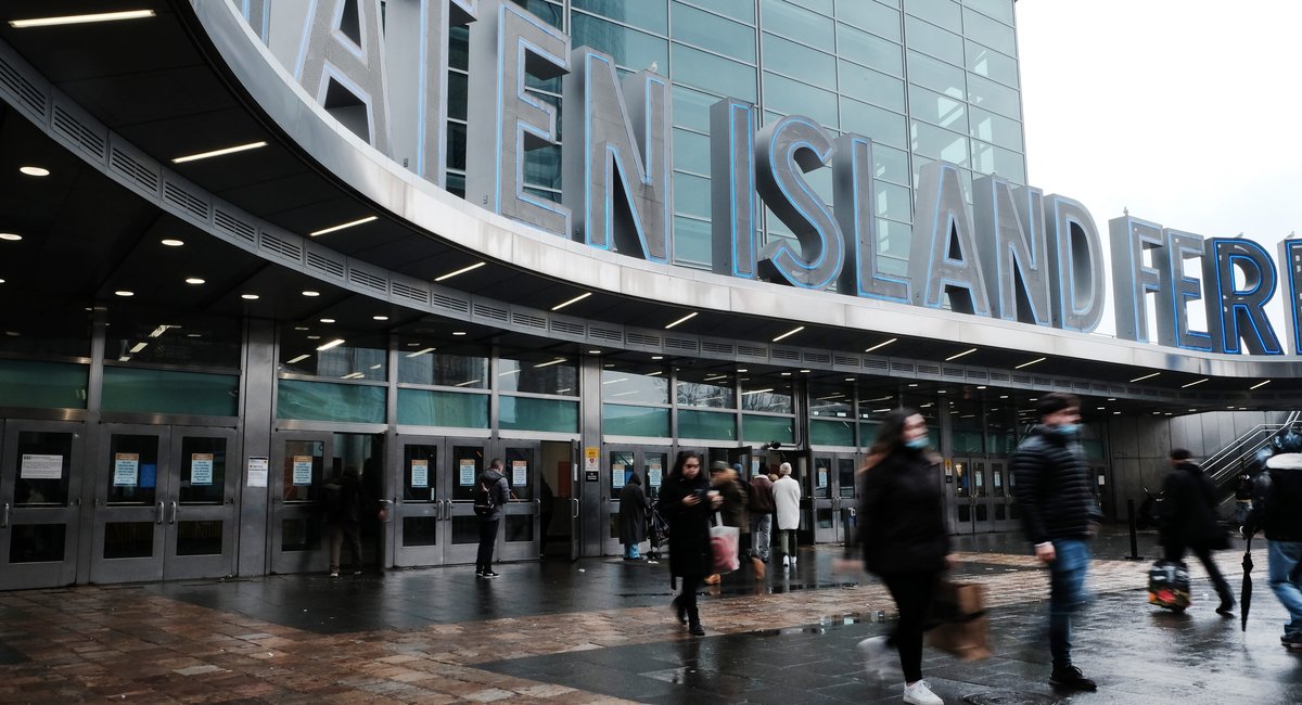 NYC sent a warming bus to a hub for homelessness. Those who needed it had no idea.