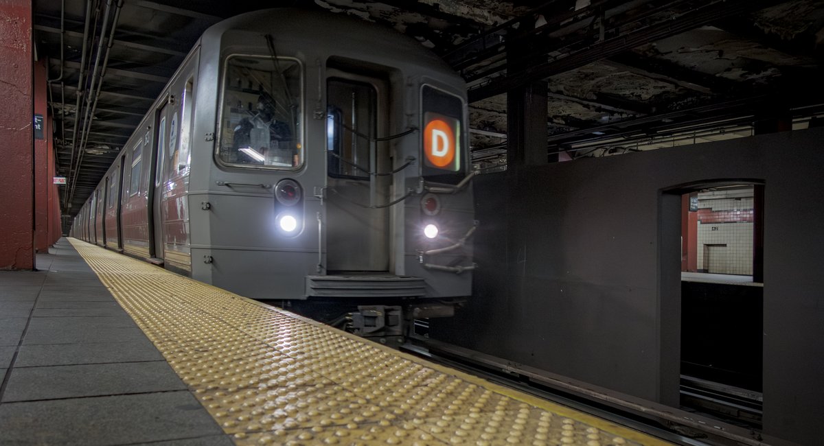 Riders, MTA report widespread NYC subway delays during Tuesday rush hour