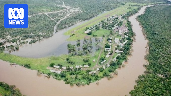 Daly River residents being evacuated to Darwin ahead of predicted major flooding