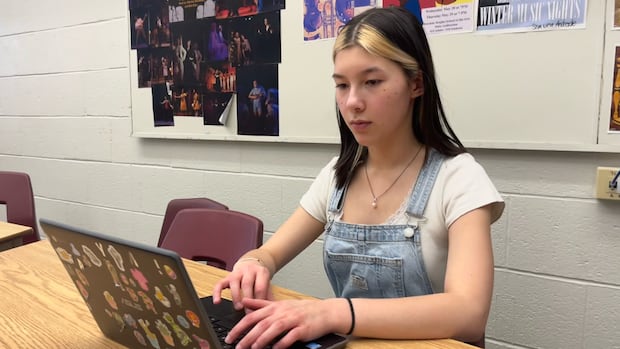 As Ontario high school grades keep rising, graduating students worry about their university future