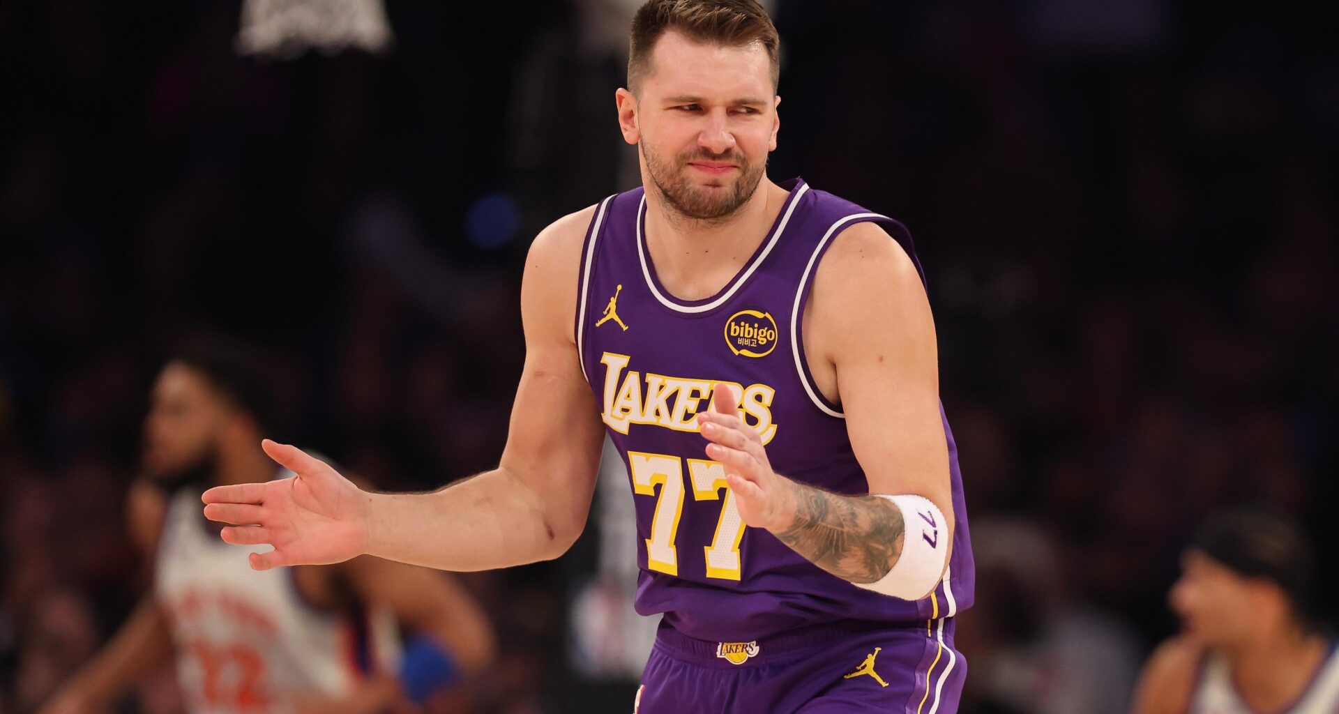 LeBron James, Luka Doncic, Lakers Lose to KAT, Knicks as NBA Fans Call Out LA's 2nd-Half Struggles