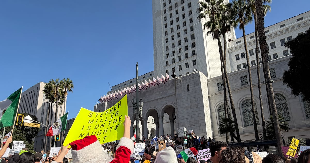 Thousands protest ICE in downtown LA amid nationwide general strike – Annenberg Media