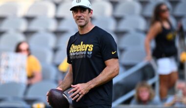 Steelers expect Aaron Rodgers to be their QB — if he returns to NFL