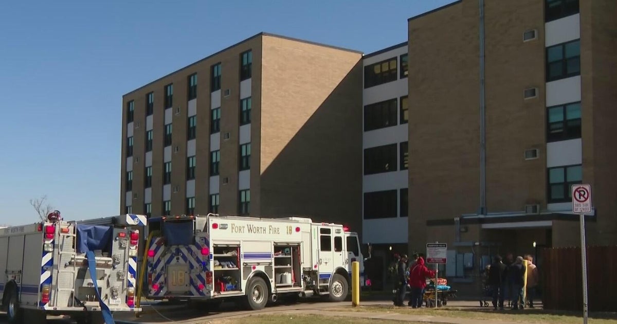 Fire displaces dozens at Fort Worth senior living facility