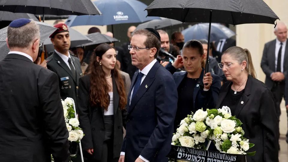 Israeli President Isaac Herzog and his wife Michal arrive to lay a wreath for the victims of the December 14, 2025 gun attack at the Bondi Pavilion, in Sydney, on February 9, 2026. - David Gray/AFP/Getty Images
