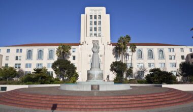 County adopts ordinance requiring warrants for federal law enforcement in non-public facilities