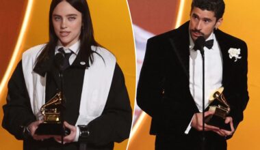 Ricky Gervais reminds Grammy winners not to use award shows as political soapbox: 'Still not listening'