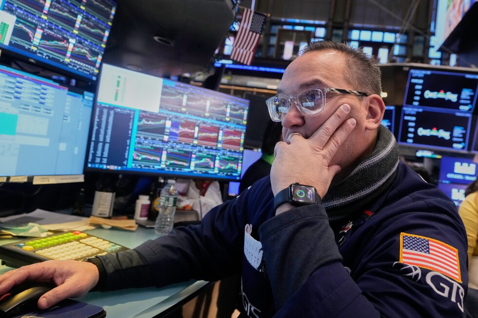 US stocks drift higher as gold, silver and bitcoin stabilize