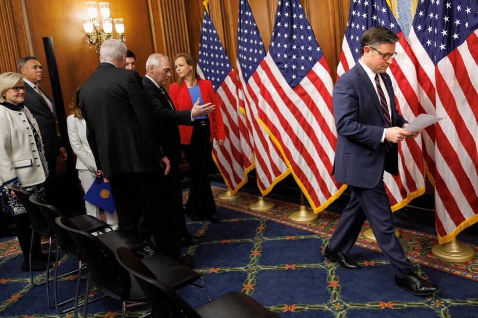 Supreme Court's tariff ruling offers little relief for Republicans