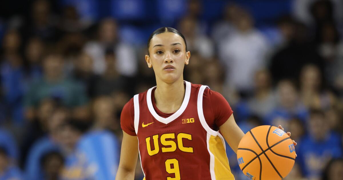 'She’s unique.' Jazzy Davidson helps USC climb out of early hole and win fifth in a row