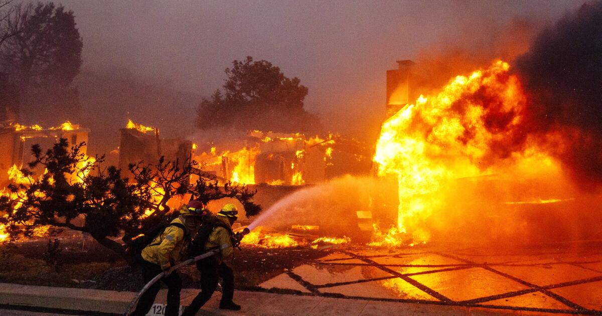 L.A. firefighter testifies that Lachman fire was not fully put out when crews were ordered to leave