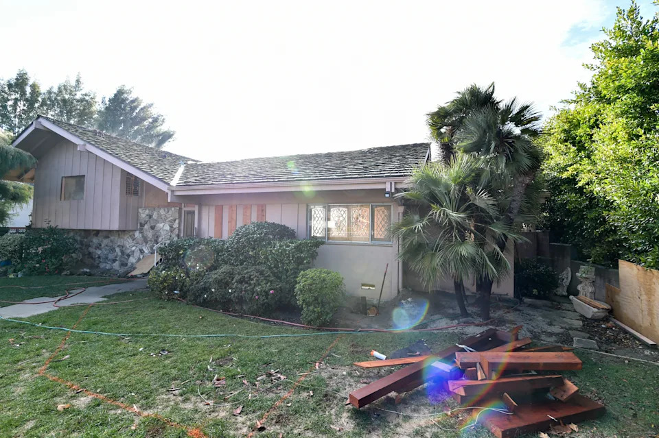 LOS ANGELES, CA - JANUARY 06: The Brady Bunch house is seen is seen under construction on January 06, 2019 in Los Angeles, California. (Photo by PG/Bauer-Griffin/GC Images)