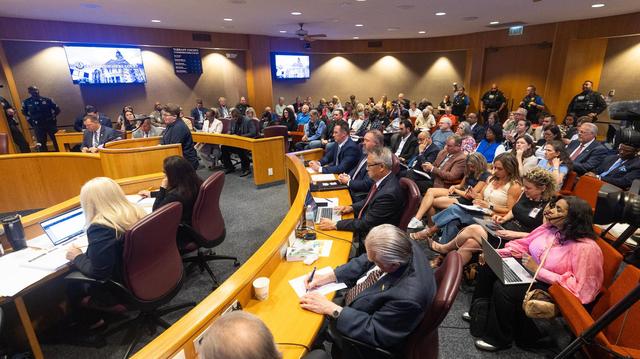 Meeting attendees pack the court room for a Tarrant County Commissioners Court meeting at the Tarrant County Administration Building in Fort Worth on Tuesday, June 3, 2025. Meeting attendees pack the court room for a Tarrant County Commissioners Court meeting at the Tarrant County Administration Building in Fort Worth on Tuesday, June 3, 2025.